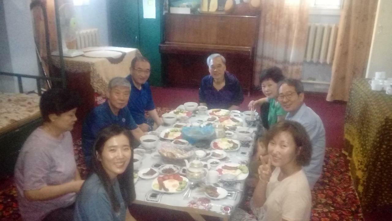 Family Guest House - Friends-J นูกุส ภายนอก รูปภาพ